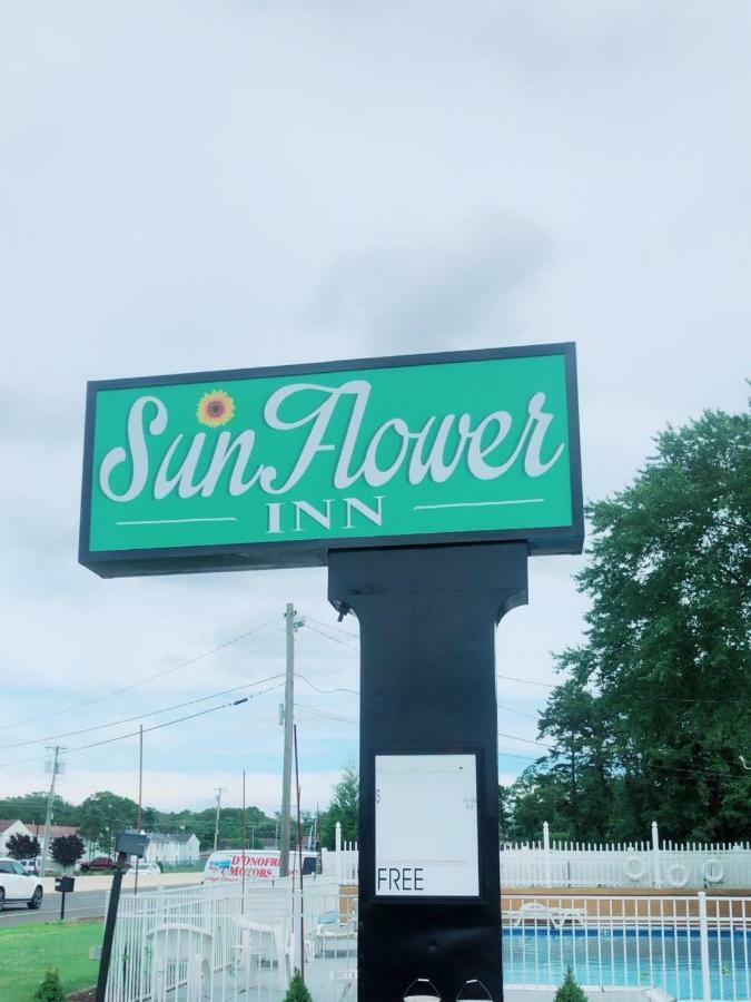 Sunflower Inn Галуоей Екстериор снимка