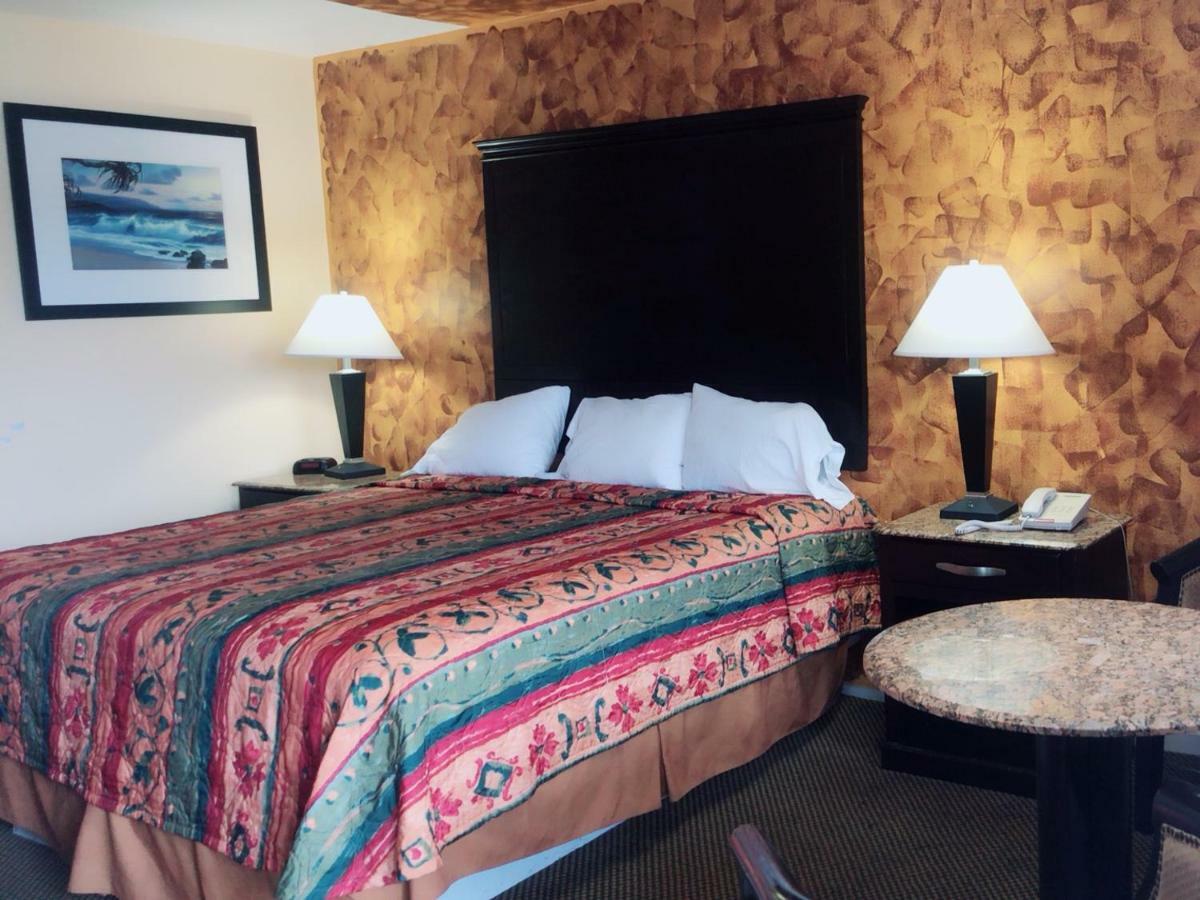 Sunflower Inn Галуоей Екстериор снимка