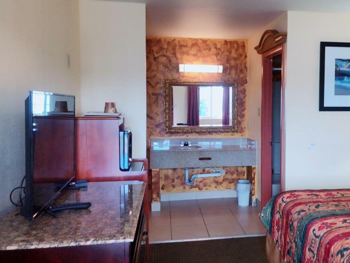 Sunflower Inn Галуоей Екстериор снимка